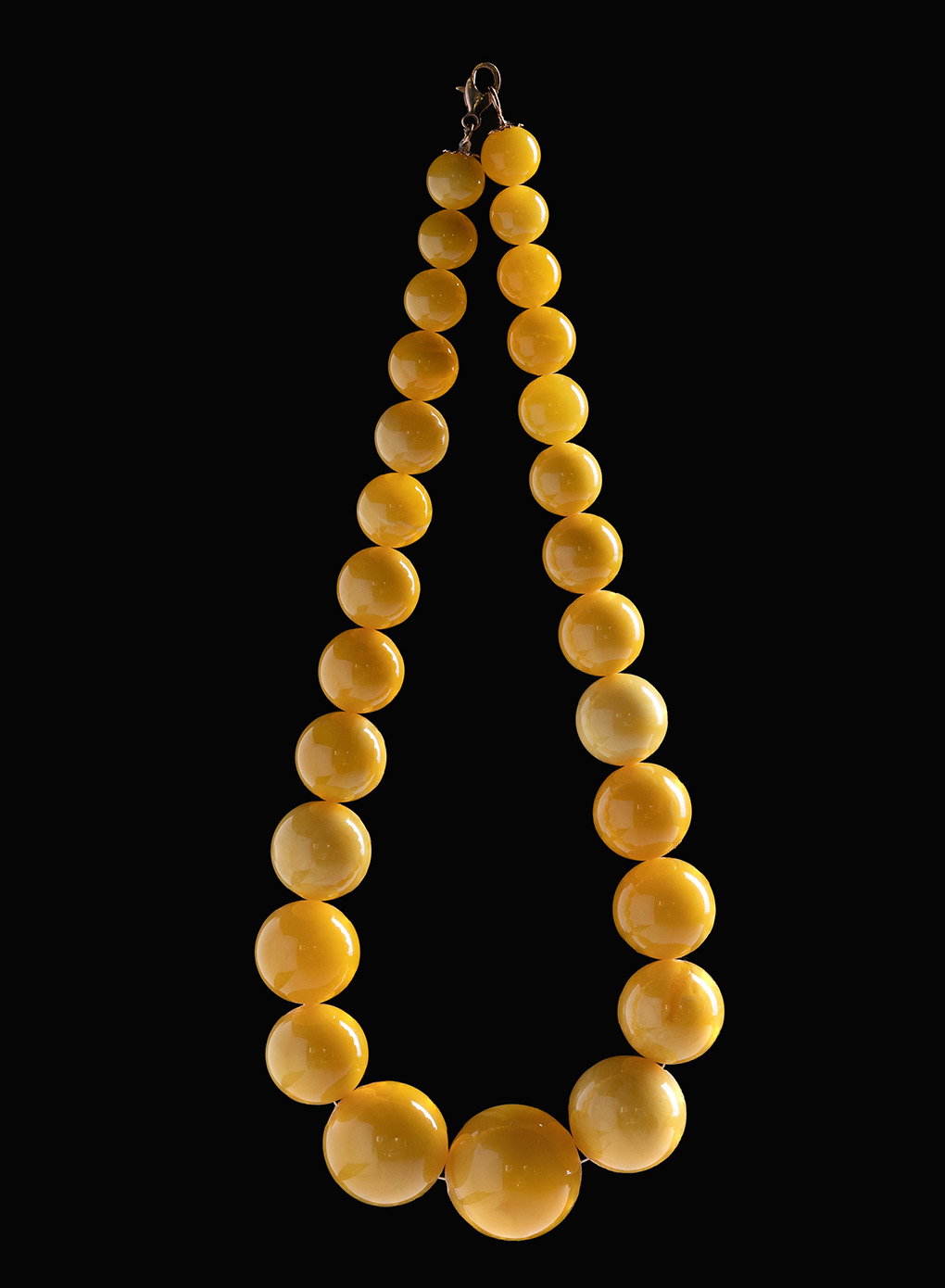 YELLOW BALTIC AMBER NECKLACE